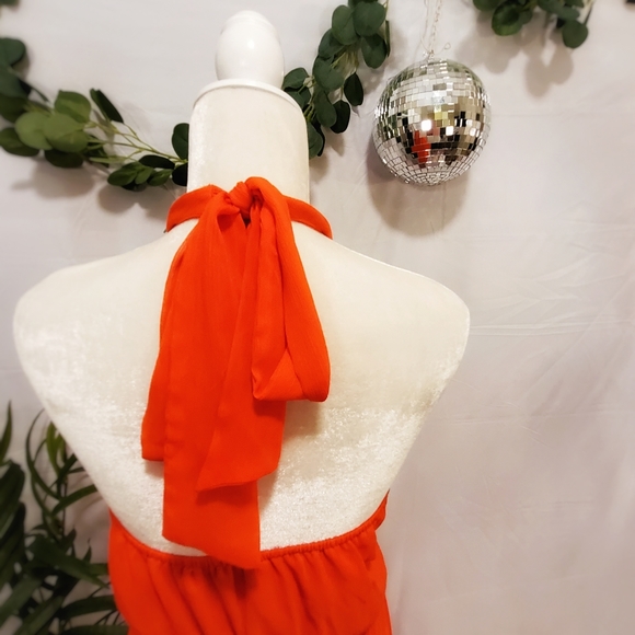 ✦ℍ𝕆𝕊𝕋 ℙ𝕀ℂ𝕂✦ Vibrant Orange Maxi Halter Dress - Picture 7 of 8